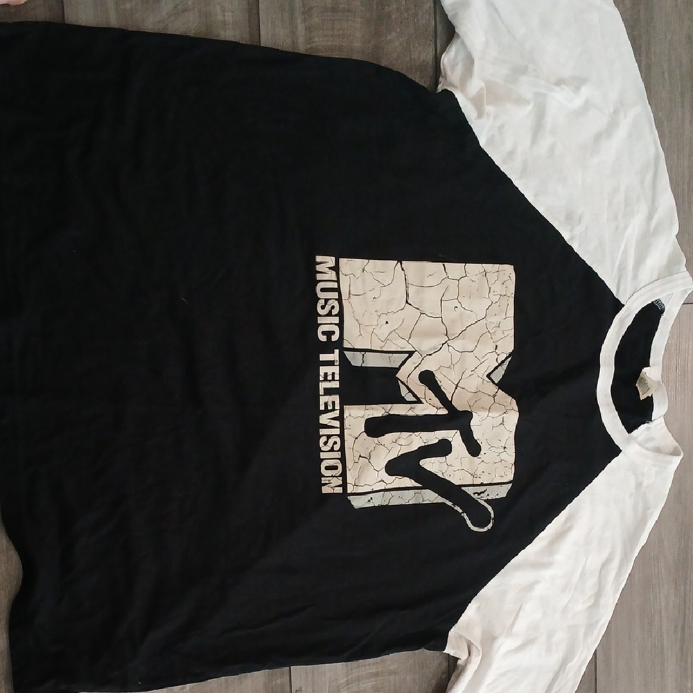 MTV Black and White Long Sleeve Tee